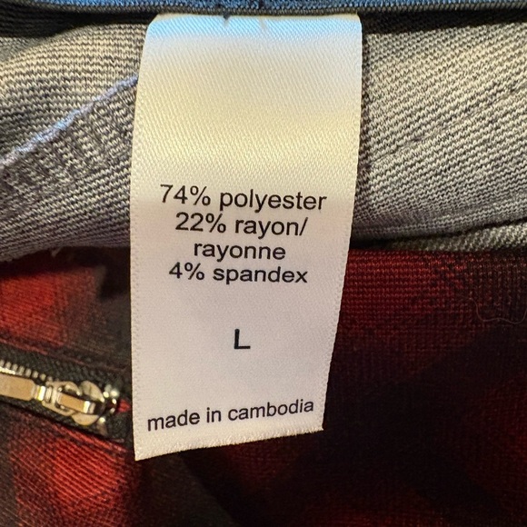 Maurice’s Red Buffalo Plaid Ponte Skirt women’s L
NWT - Picture 6 of 10